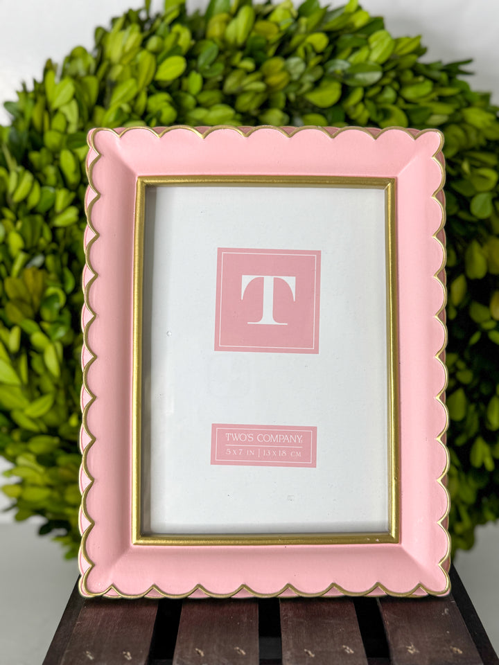 Scalloped Picture Frame
