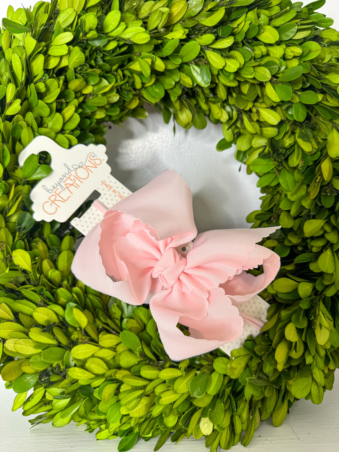 1/4" Nylon Headband W/Scalloped Bow 5.5"