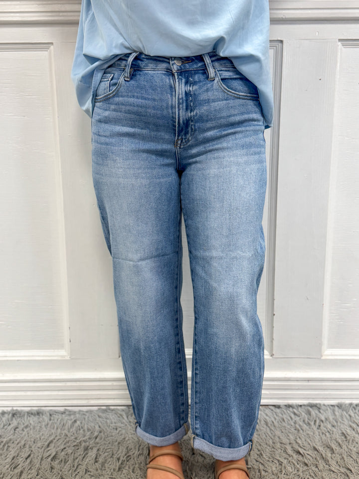 Make It Look Easy Barrel Jeans