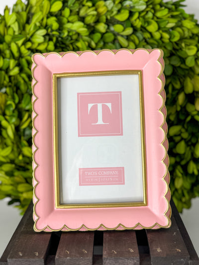 Scalloped Picture Frame